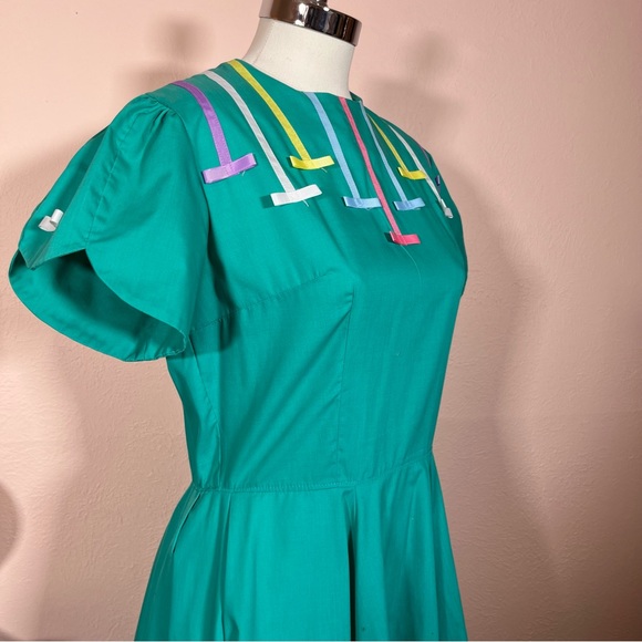 Vintage Cottagecore Full Skirt Ribbon detail green teal Party Dress Country Sm - Picture 16 of 17